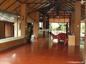 cottage3.jpg