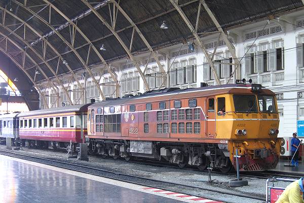 lokomotive Hua Lamphong Bahnhof Bangkok