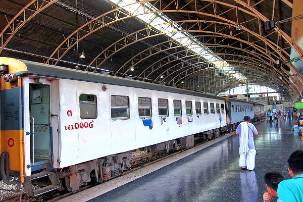 Eisenbahnwagon Hua Lamphong Bahnhof Bangkok