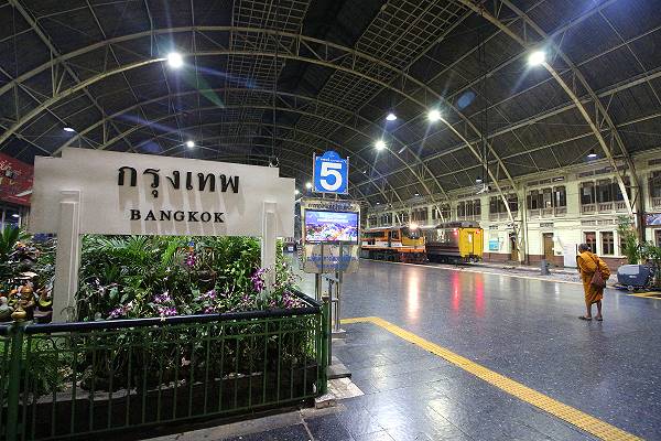 Schild Bangkok am Hua Lamphong Bahnhof