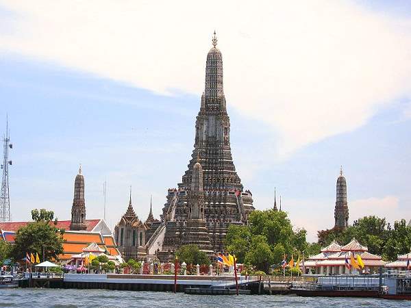 Tempel der Morgenröte Wat Arun Bangkok