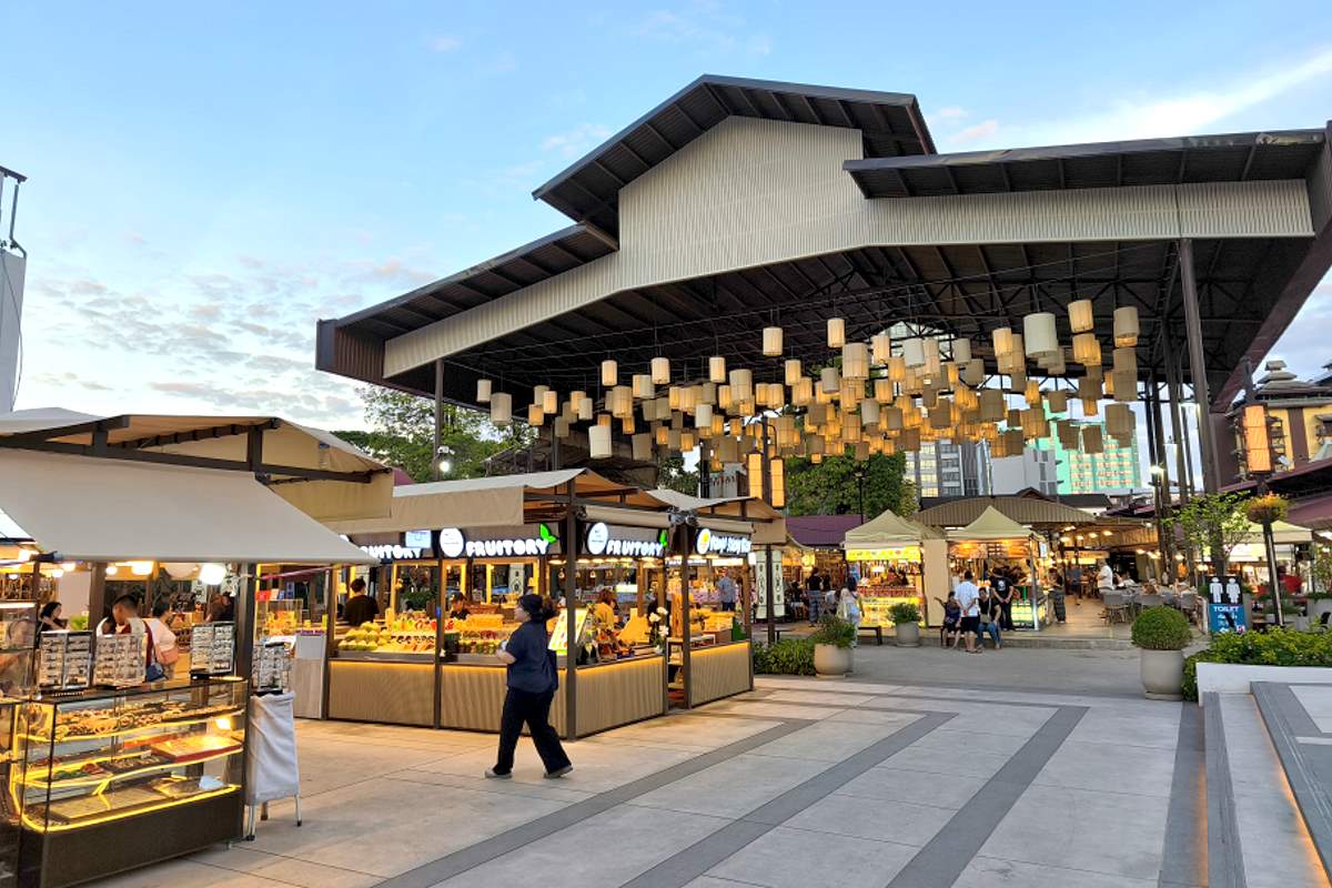 Night Bazaar an der Chang Khlan Road Chiang Mai