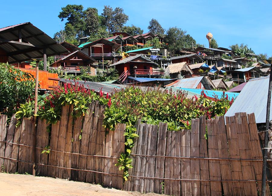 Unterkünfte am Hang beim Doi Luang Viewpoint