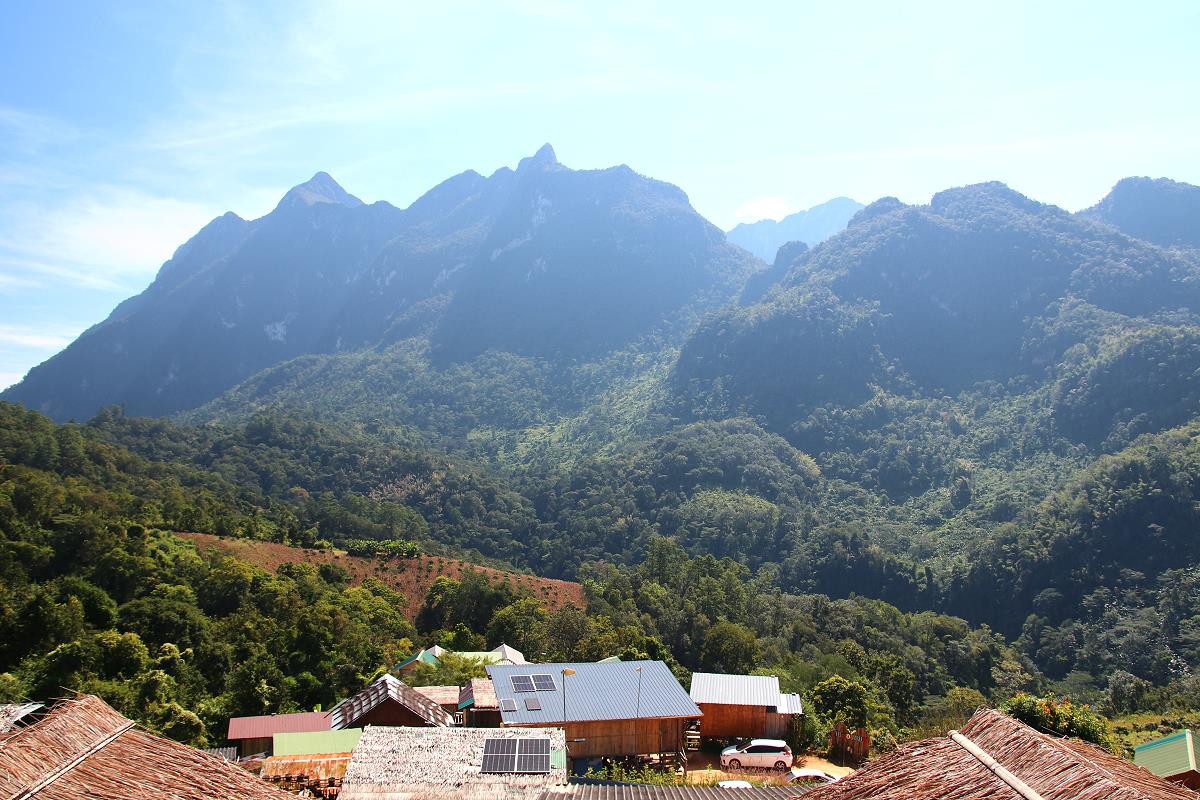 Aussicht auf den Doi Luang Chiang Dao vom Viewpoint