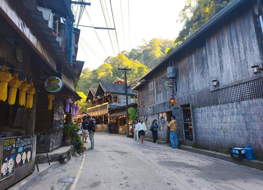 Mae Kampong Village am frühen Morgen mit ruhiger Atmosphäre
