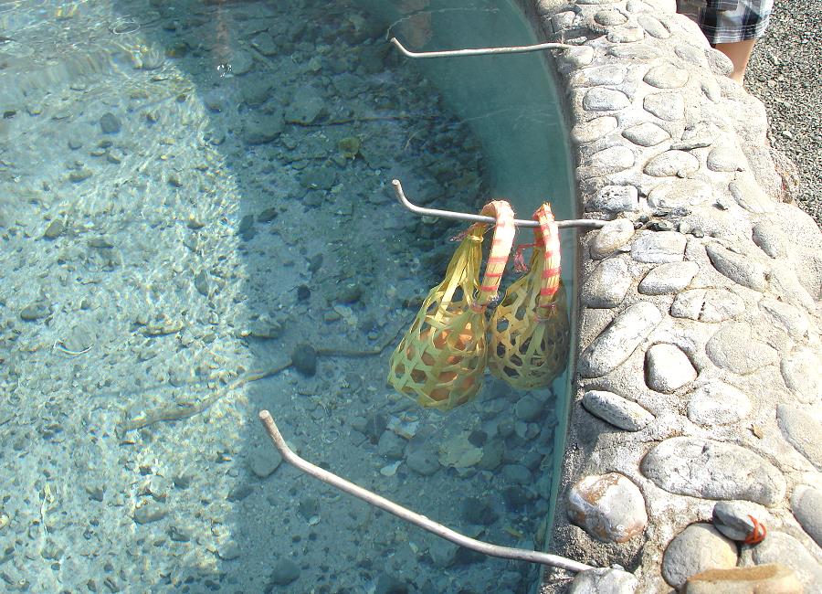Becken mit heißem Wasser in San Kamphaeng Chiang Mai