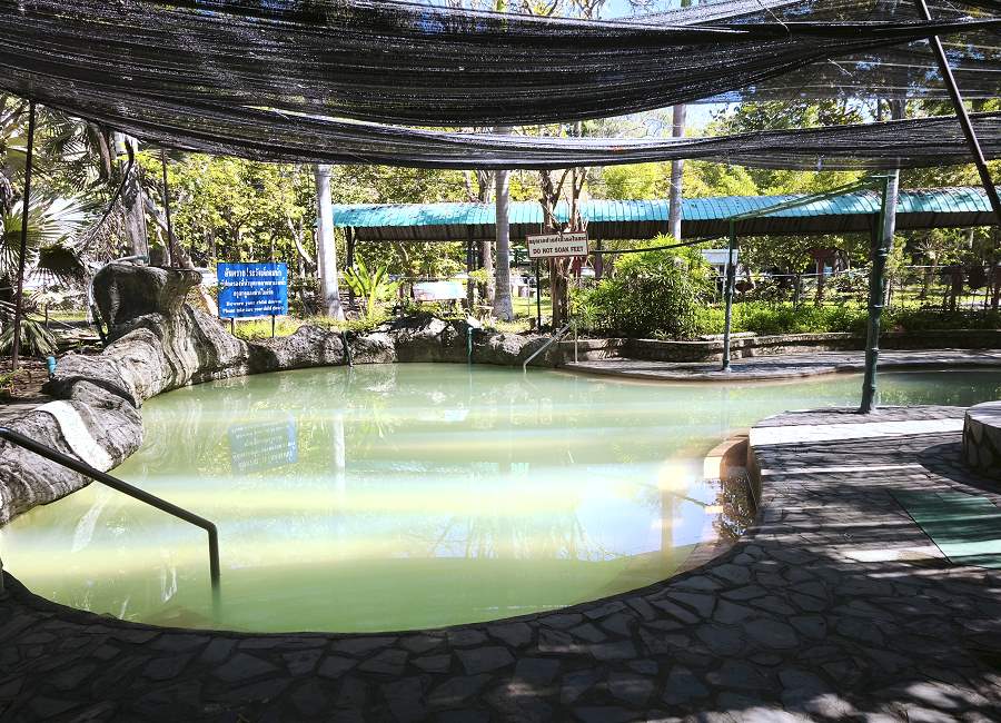 Warmes Mineralbad San Kamphaeng