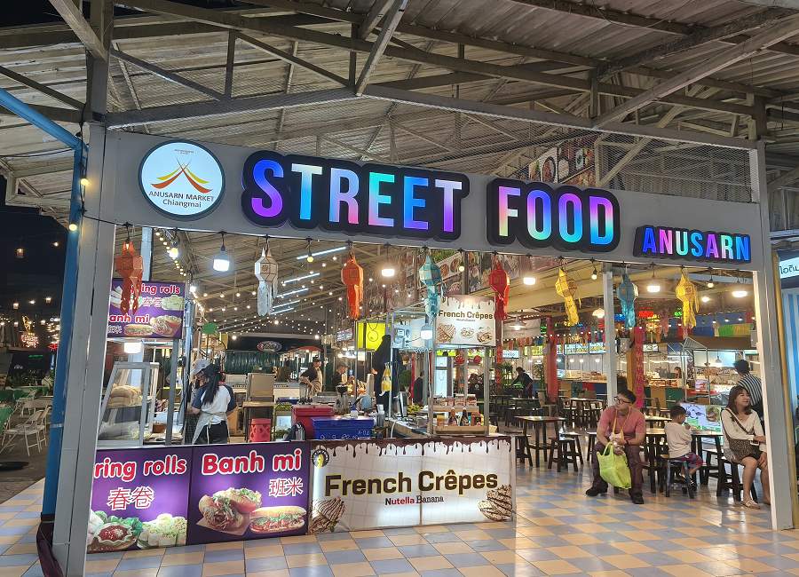 Streetfood am Anusarn Market in Chiang Mai