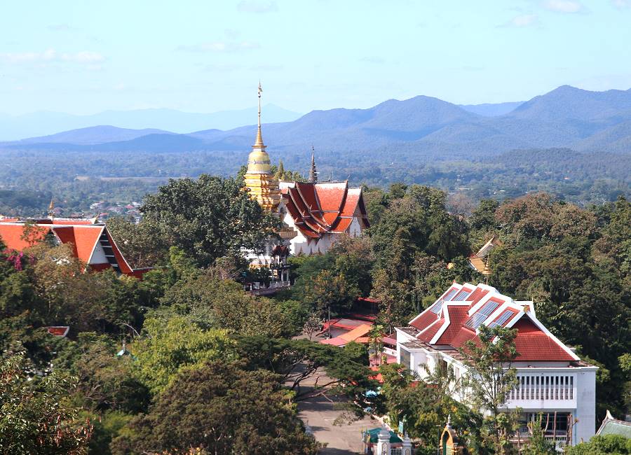 Haupttempelgebäude Wat Phra That Doi Saket