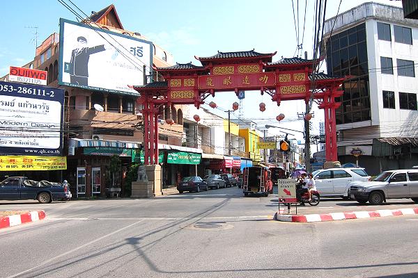 Eingang zum Warorot Markt in Chiang Mai