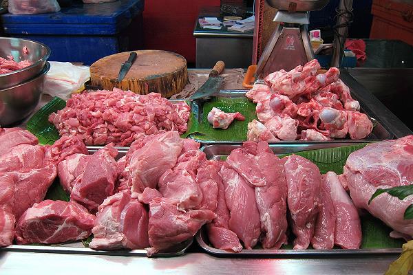 Fleischverkauf am Warorot Markt Chiang Mai