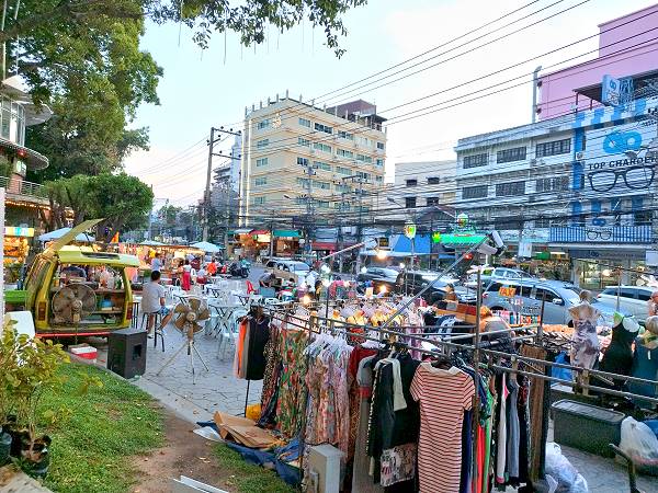 Avenue Pattaya Geschäfte