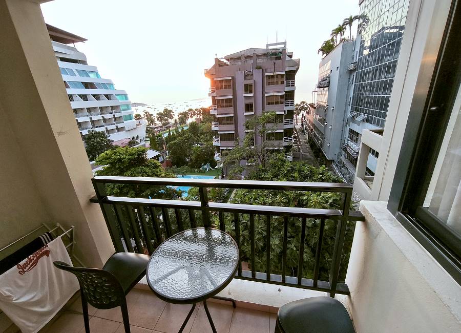 Balkon der Suite im Baan Khun Nine Pattaya