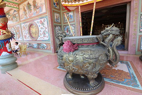 Laem Thaen Chinese Temple
