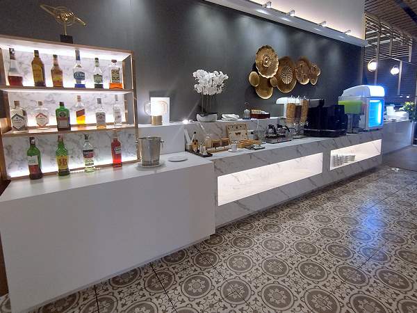  Miracle Lounge SAT-1 Flughafen Bangkok Suvarnabhumi