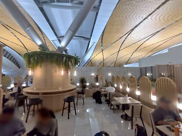  Miracle Lounge SAT-1 Flughafen Bangkok Suvarnabhumi