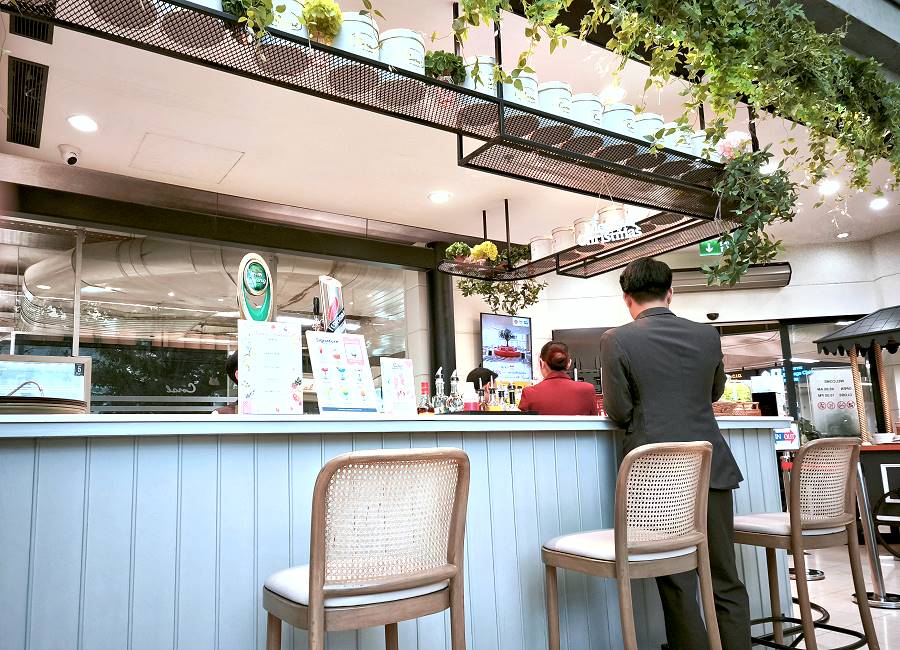Barbereich Coral Lounge Bangkok Domestic Terminal