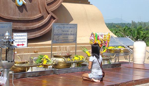 Wat Huay Mongkol