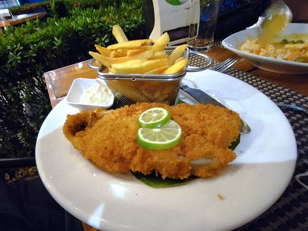 Essen Restaurant Good Times Resort Kanchanaburi