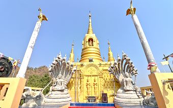 Wat Ban Tham Chedi