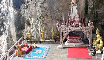 Wat Tham Khao Chakan