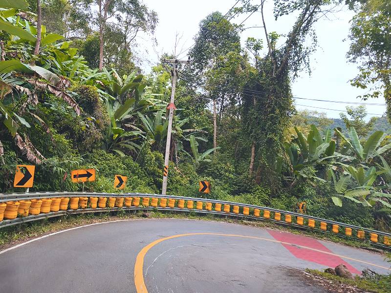Kurvige Bergstraße Mae Hong Son Loop Nordthailand
