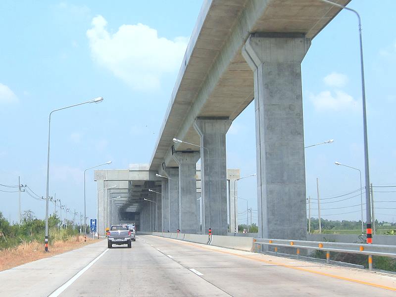 Anfahrt zur neuen Lop Buri 2 Station in Lopburi