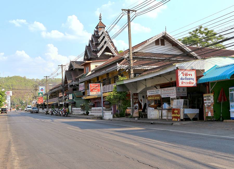 Verkehr in Mae Hong Son zur Hauptverkehrszeit