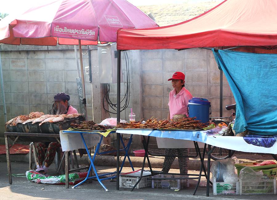 Streetfood-Stände in Mae Hong Son