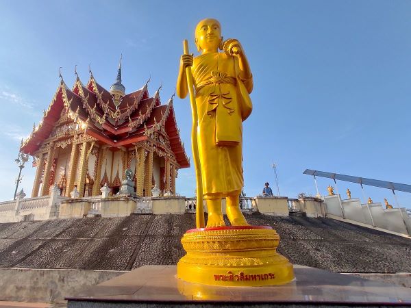 Wat Pa Phu Hai Long