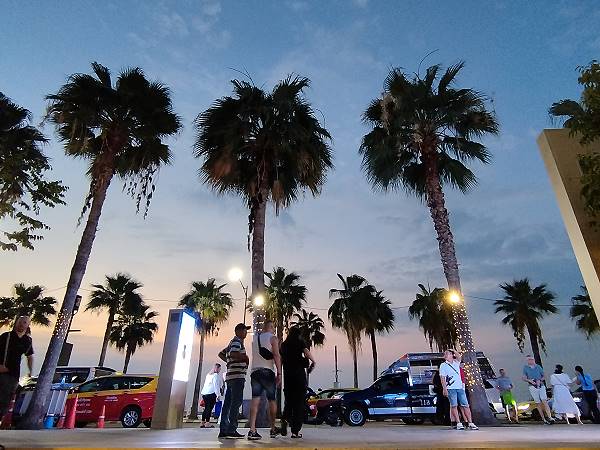 Pattaya Beach Road bei Nacht