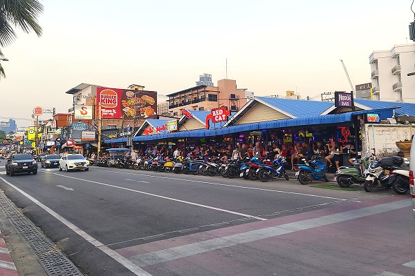 Beach Road Soi 8 in Pattaya