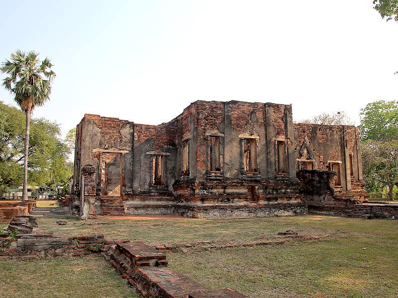 Ruinen und Architektur der Kraison Siharat Hall in Lopburi