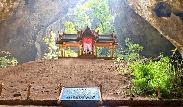 Phraya-Nakhon-Cave