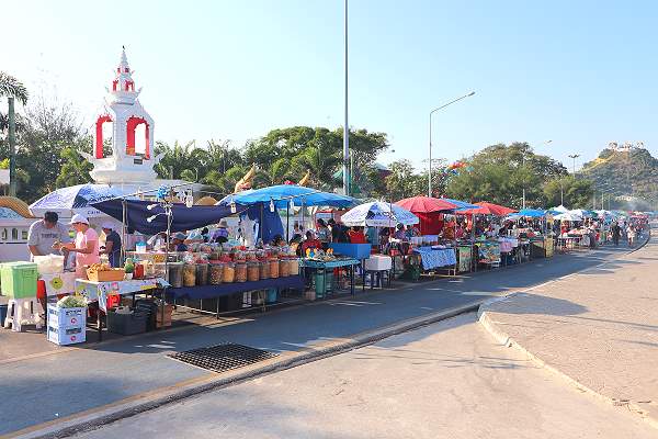 Nachtmarkt in Prachuap Khiri Khan