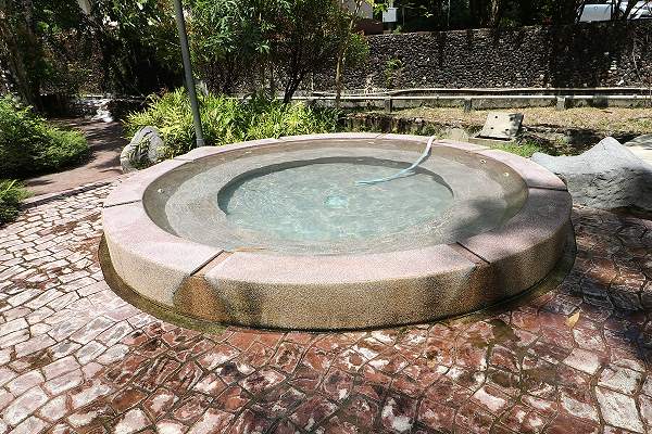 Raksa Warin Hot Spring