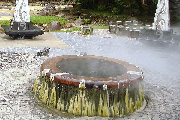 Raksa Warin Hot Spring