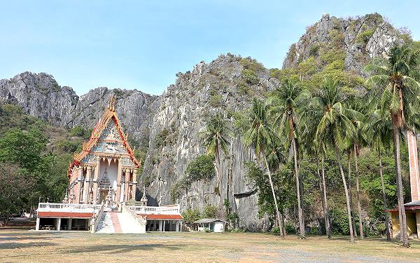 Wat Khao Daeng