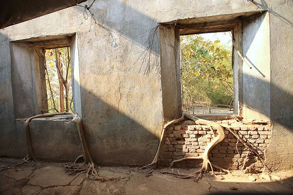 Tempel Vajiralongkorn-Stausee