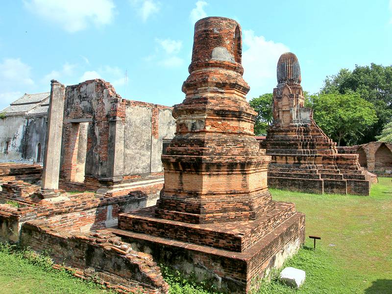 Tempelruinen im Wat Phra Sri Rattana Mahathat nahe Bahnhof Lopburi