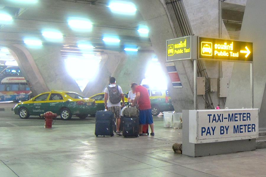 Public Taxi Schalter Flughafen Bangkok