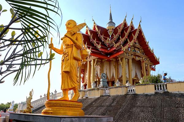 Wat Pa Phu Hai Long