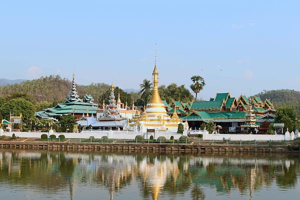Wat Chong Kham, Mae Hong Son 
