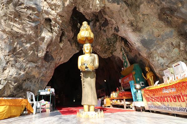 Wat Tham Phra Chiang Rai