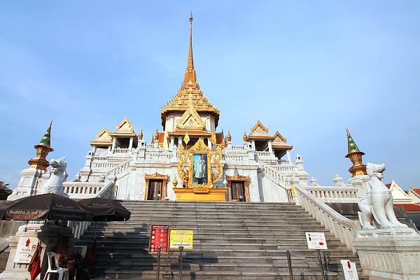Wat Traimit Bangkok