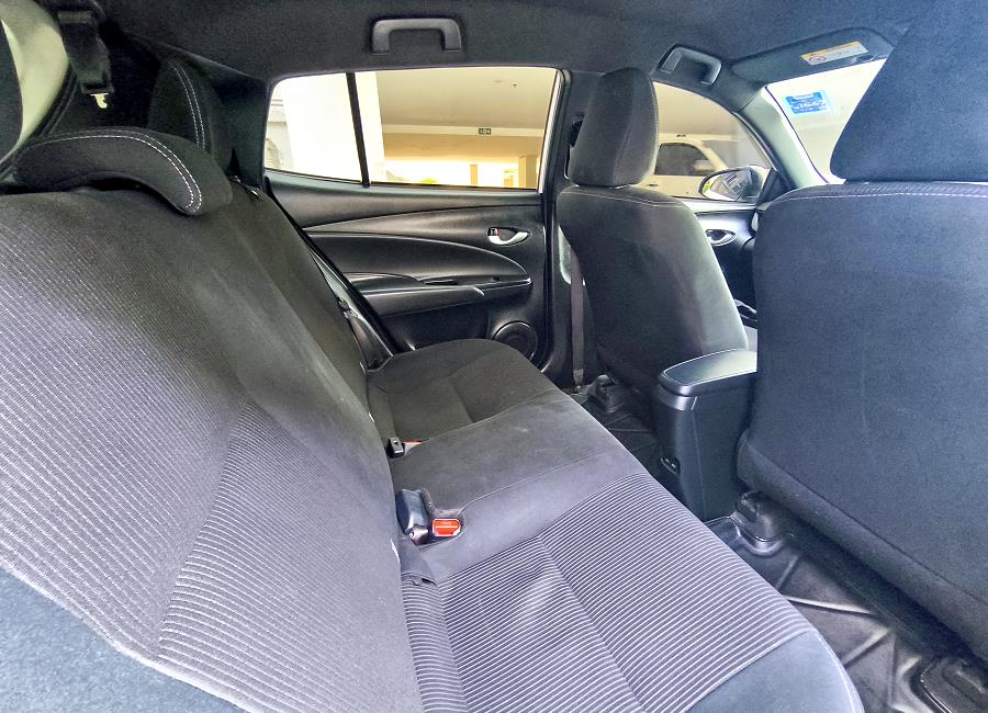 Platzangebot auf den Rücksitzen des Toyota Yaris in Thailand