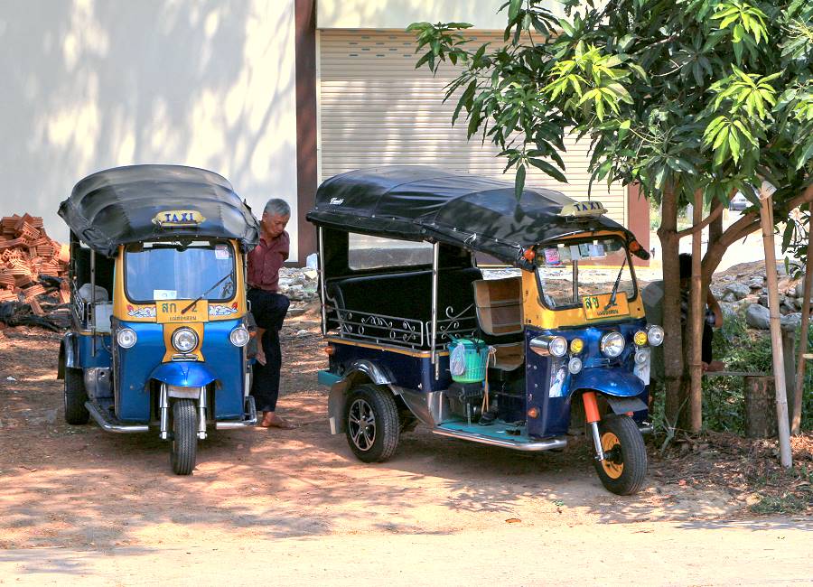Tuk-Tuks am Busbahnhof Mae Hong Son