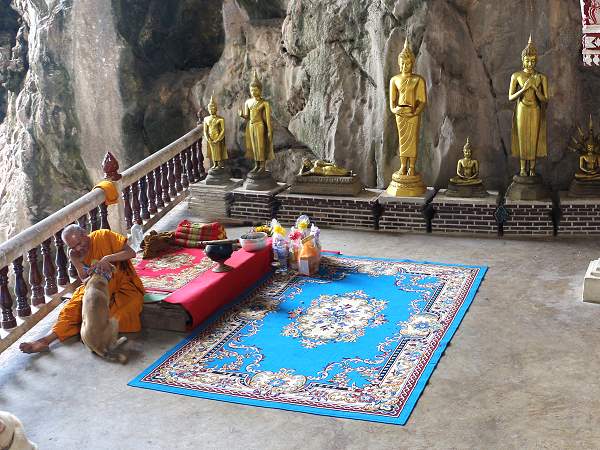 Wat Tham Khao Chakan Tempel in Sa Kaeo Thailand