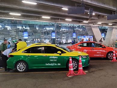 Taxi vom Flughafen Bangkok