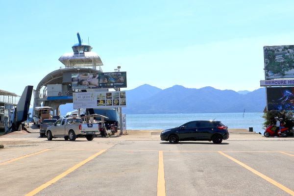 Ferry Koh Chang